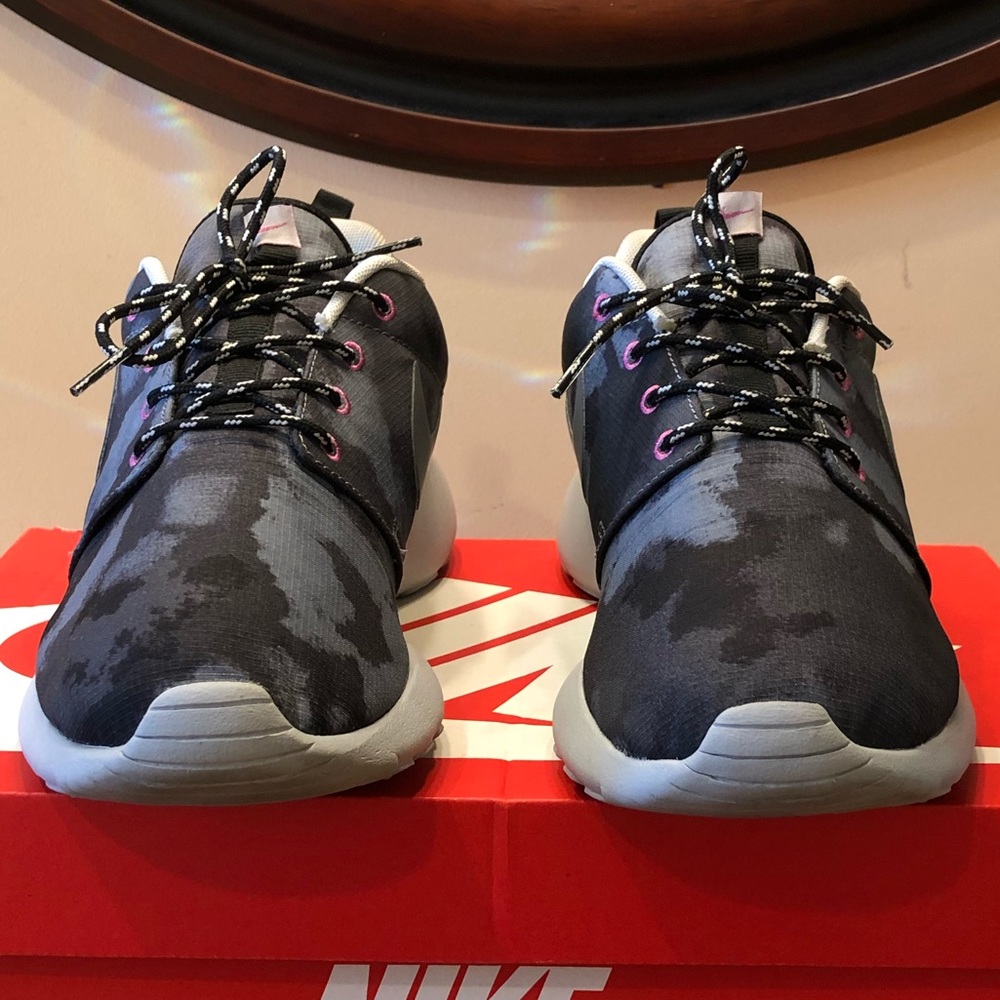 Nike Roshe Run Print Grey Camo Unisex Sneakers